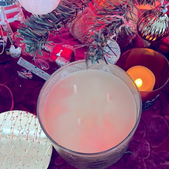 🔥🔥🆕🎄BATH & BODY WORKS MERRY COOKIE 3-WICK SCENTED CANDLE - Picture 3 of 4